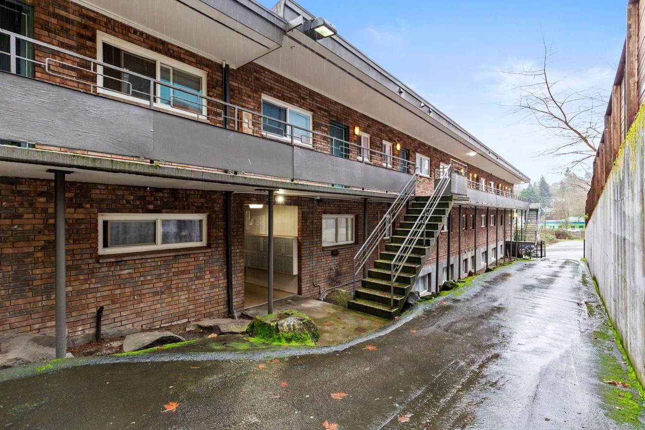 39th Ave Flats - Photo 3 of 20