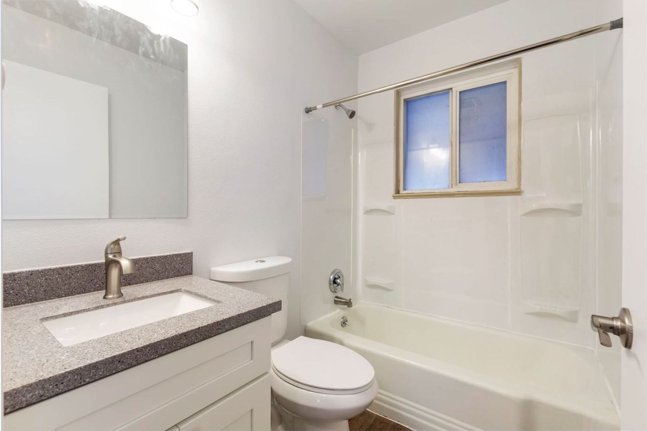 39th Ave Flats - Photo 7 of 20