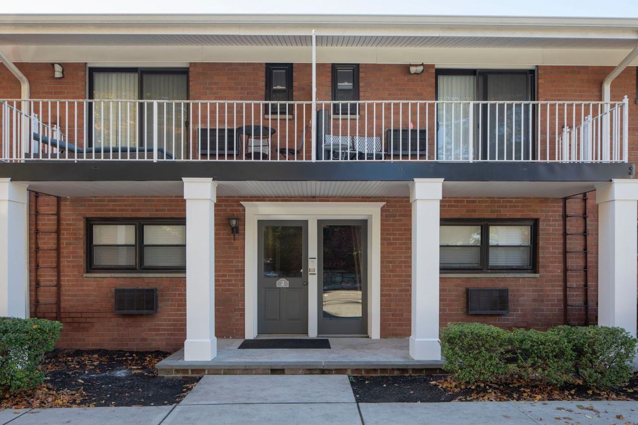 The Linden Apartments: In - Photo 4 of 50