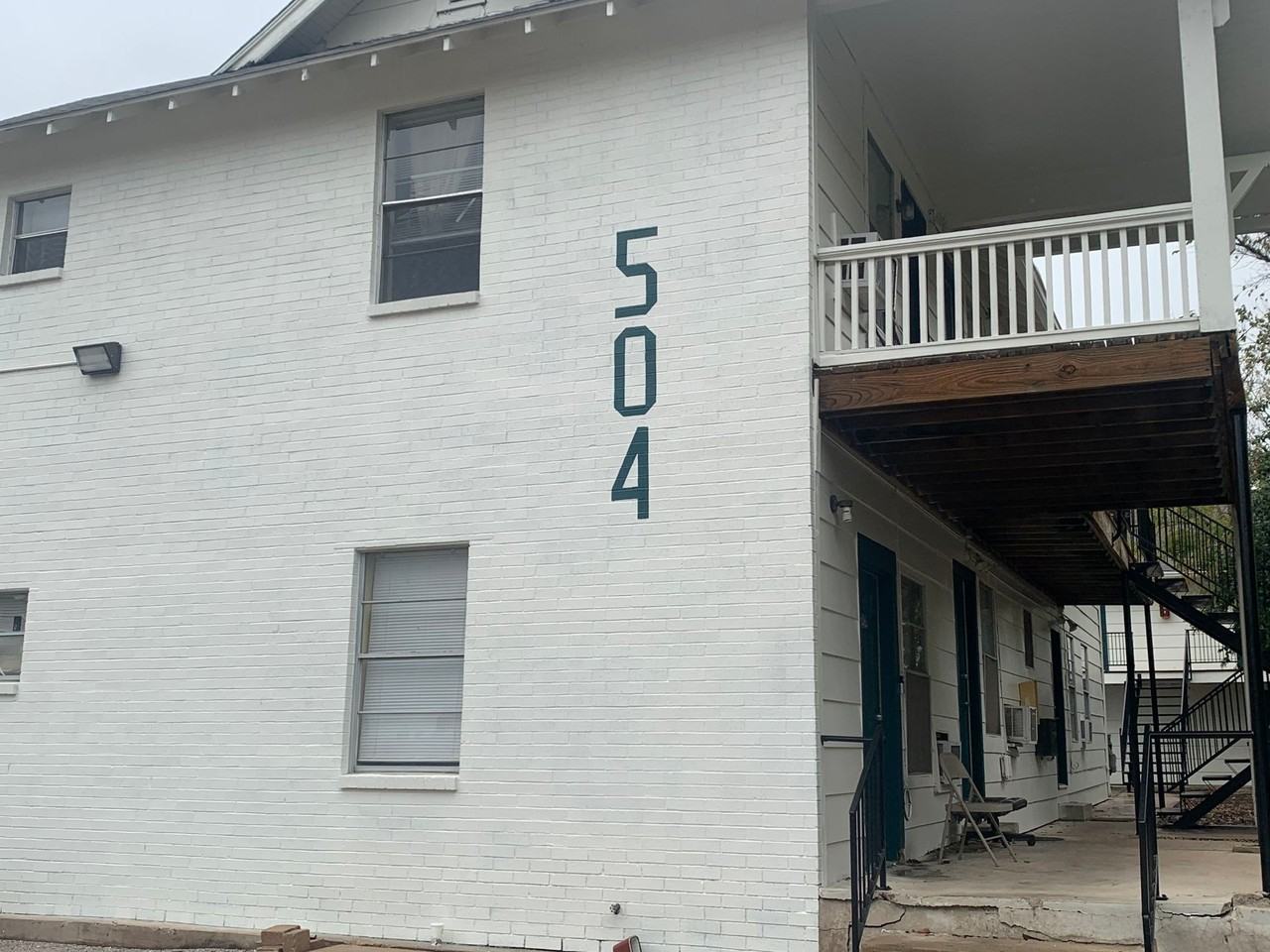 502/504 Elmwood Studios - Photo 5 of 50