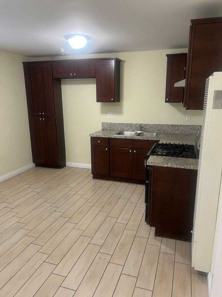 3856 S. Normandie Ave - Photo 2 of 34