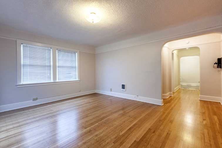 ESTELLE COURT APARTMENTS (MCM10) - Photo 3 of 13