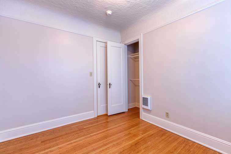 ESTELLE COURT APARTMENTS (MCM10) - Photo 7 of 13