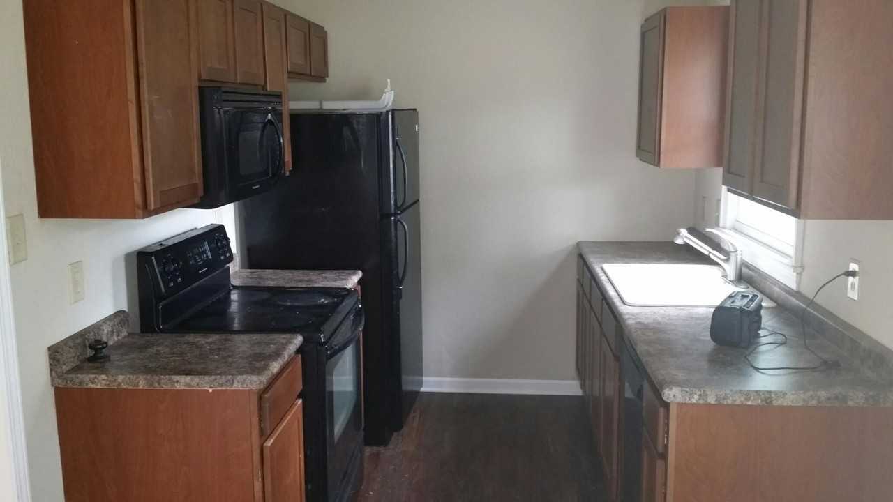 1221 E Crowley St - Photo 2 of 9