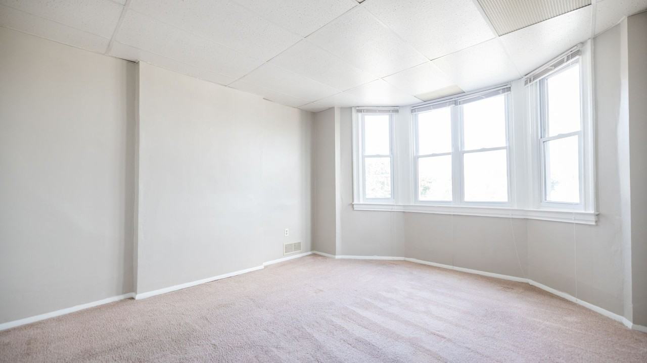 Fallowfield Apartments - Photo 4 of 42