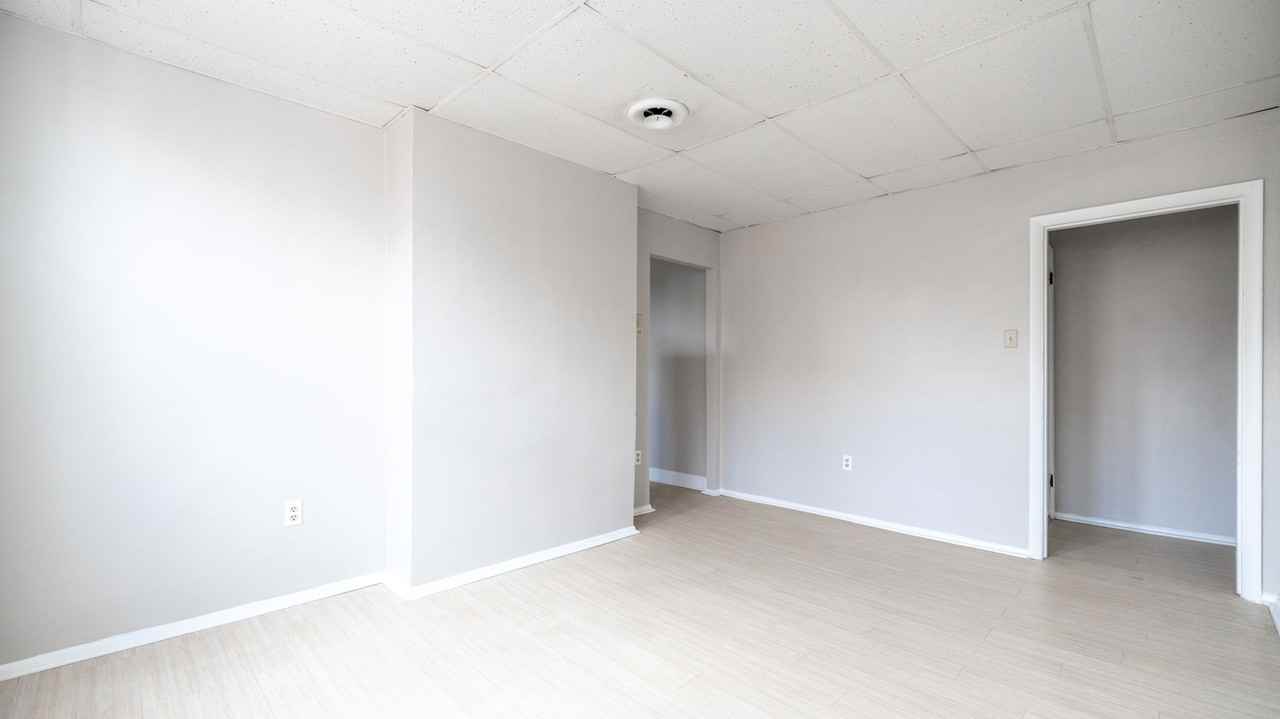 Fallowfield Apartments - Photo 7 of 42