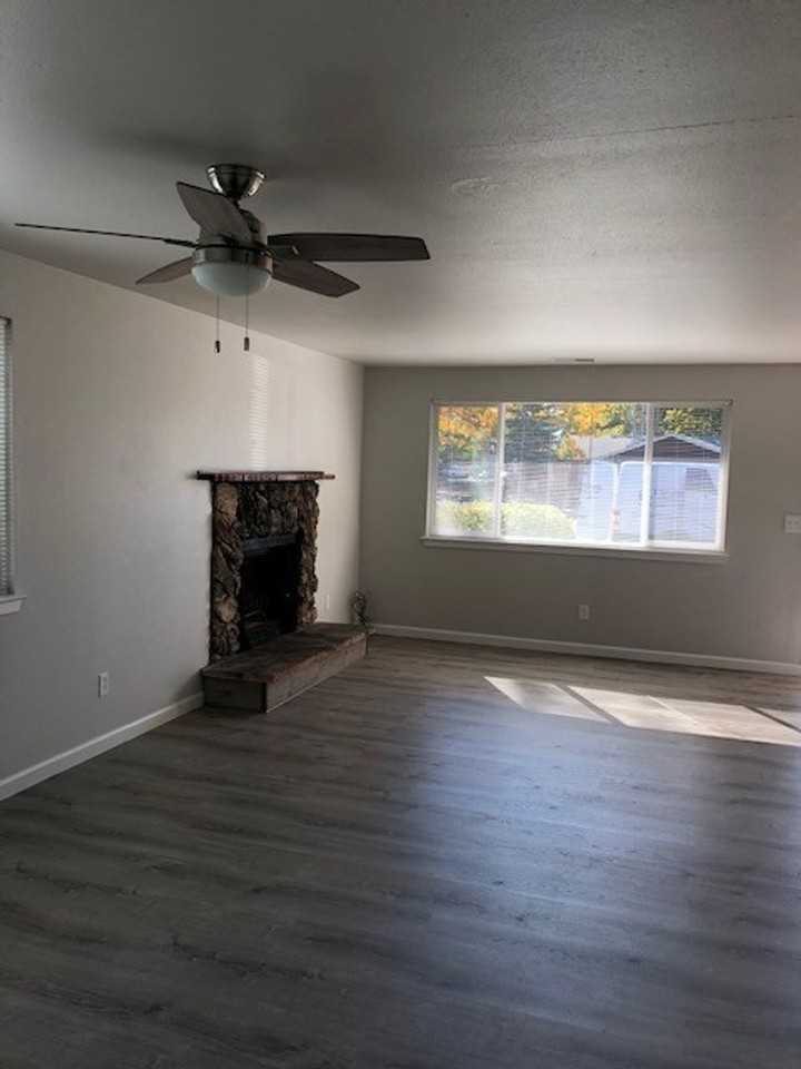 Prairie Place Duplexes - Photo 3 of 17