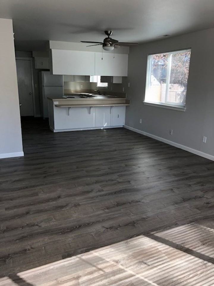 Prairie Place Duplexes - Photo 5 of 17