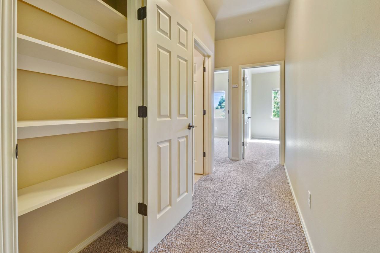 Country Club Villas - Photo 7 of 12