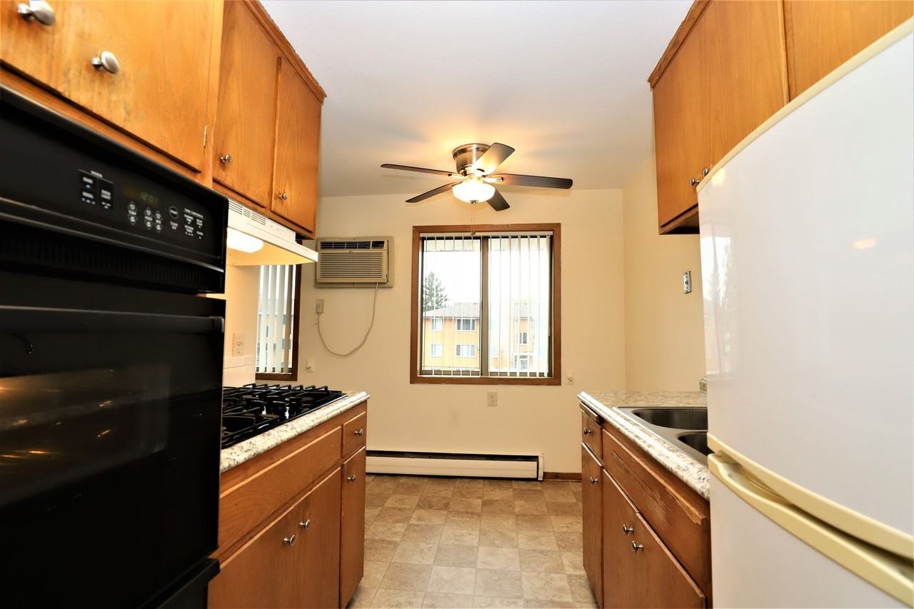 7420 Oliver Ave S - Photo 6 of 15