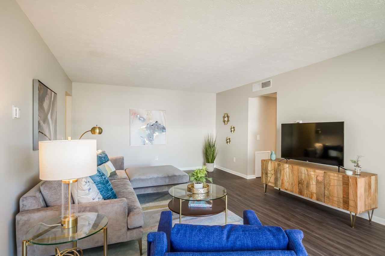 LaCroix Court Apartments - Photo 2 of 46