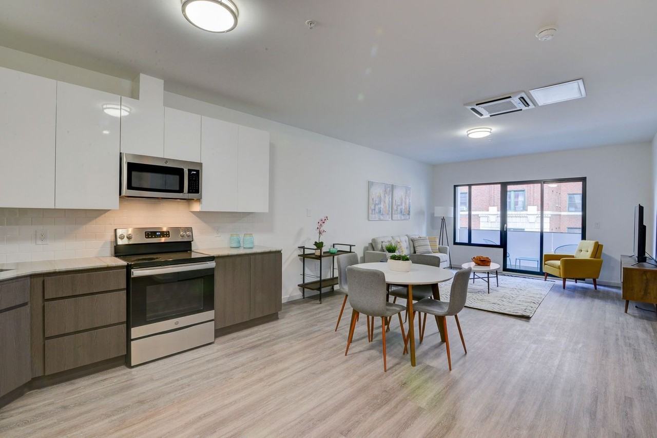 125 S. Harrison Street - Photo 4 of 6