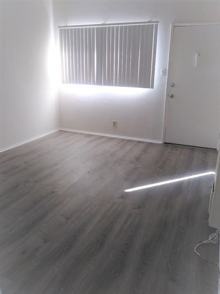 Century West Apartments -OH - Photo 5 of 8