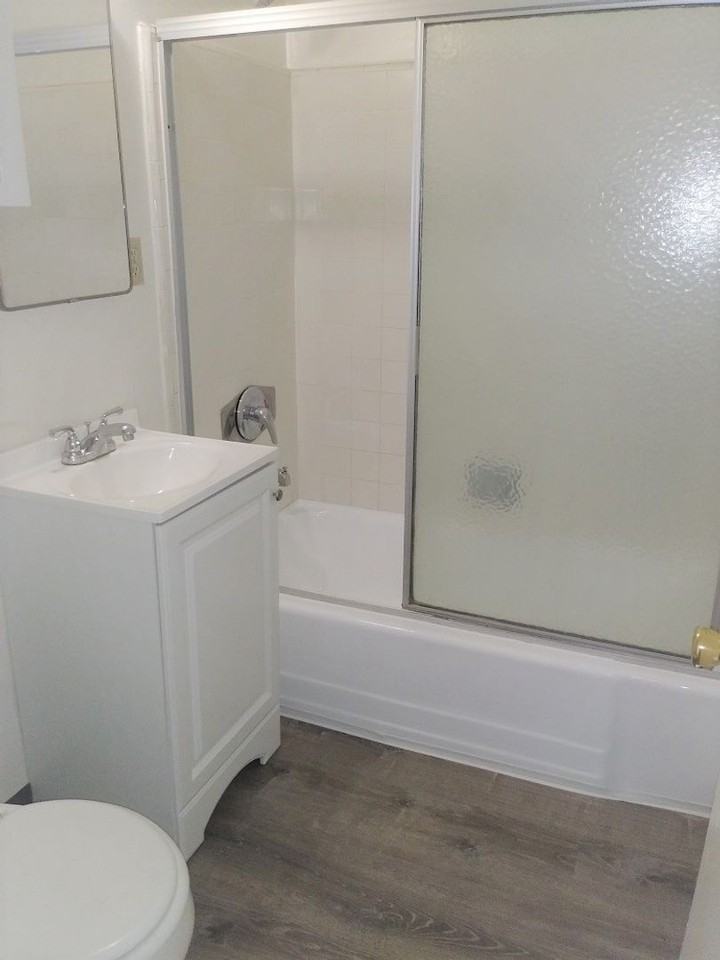 Century West Apartments -OH - Photo 6 of 8