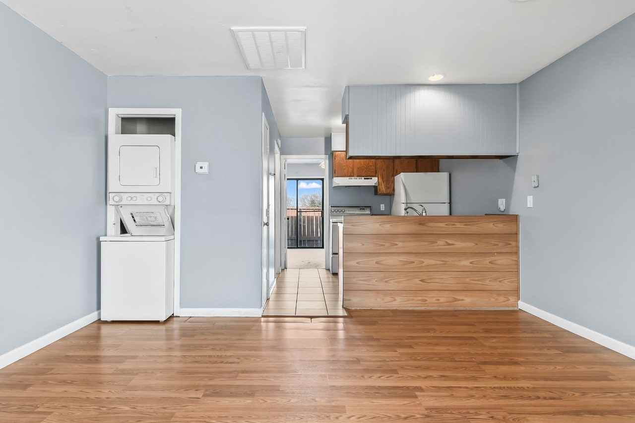 2836 Stanton -Building - Photo 2 of 20