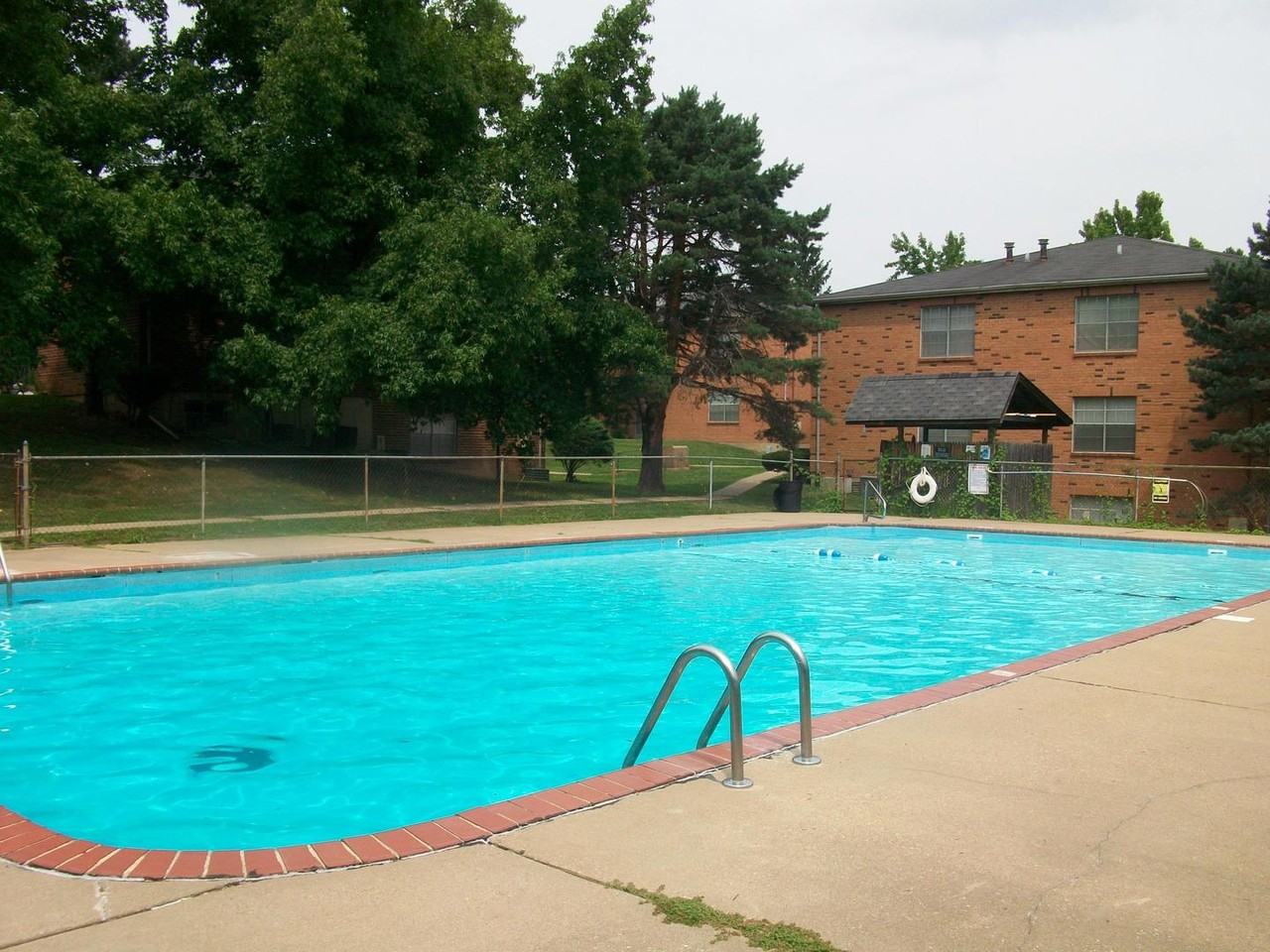 Midland Garden Apartments - Photo 2 of 17