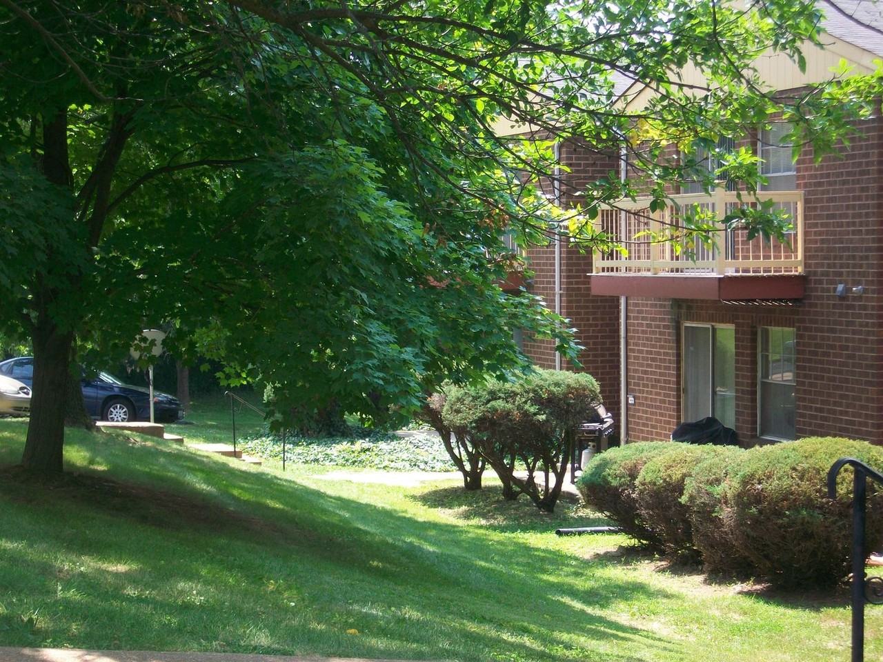 Midland Garden Apartments - Photo 4 of 17