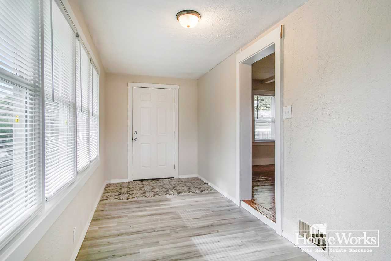 22815 Hartzer Ave - Photo 3 of 15