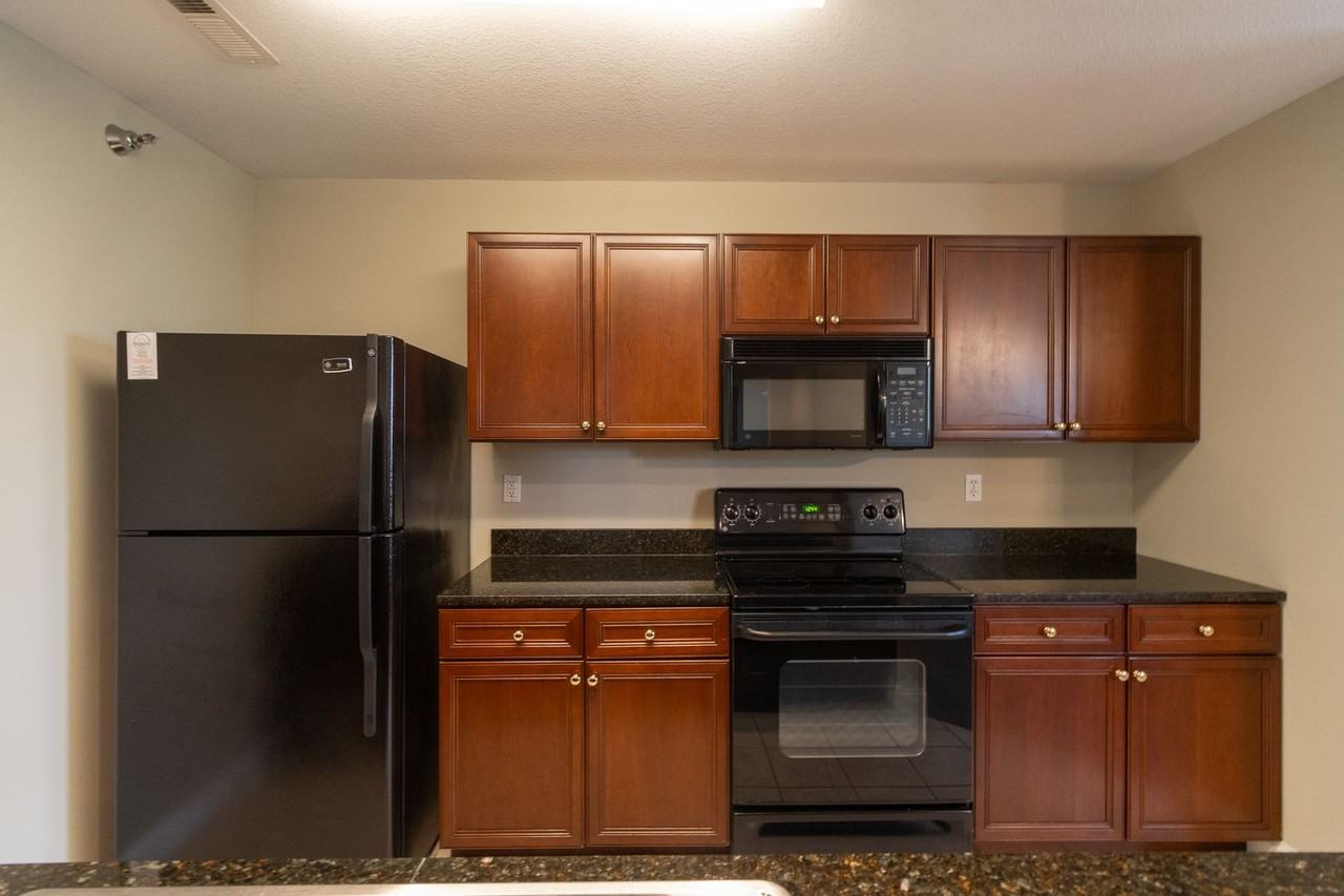 1100 Club Village Dr. - Photo 4 of 27