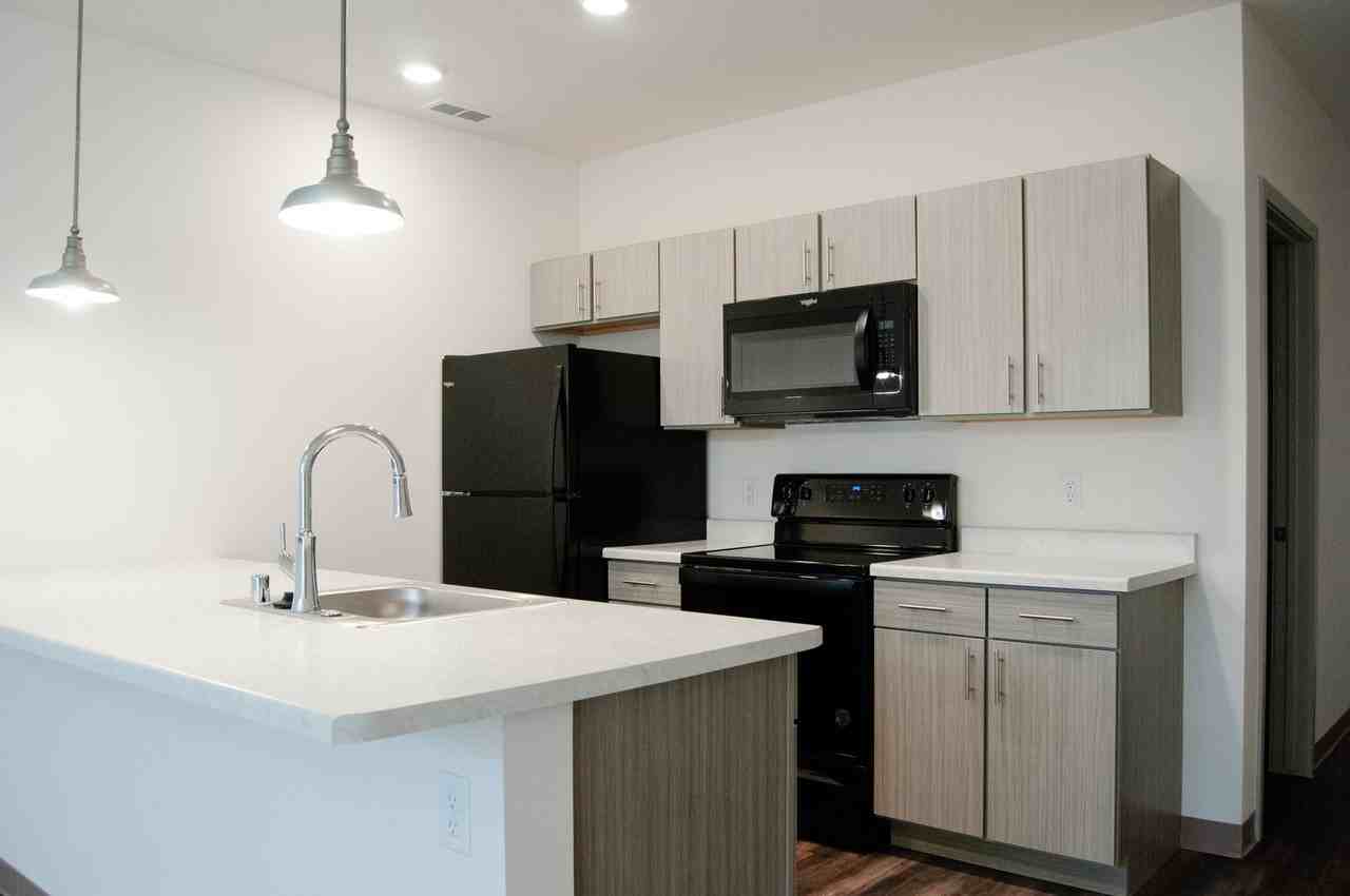 Gateway Lofts I - Photo 2 of 32