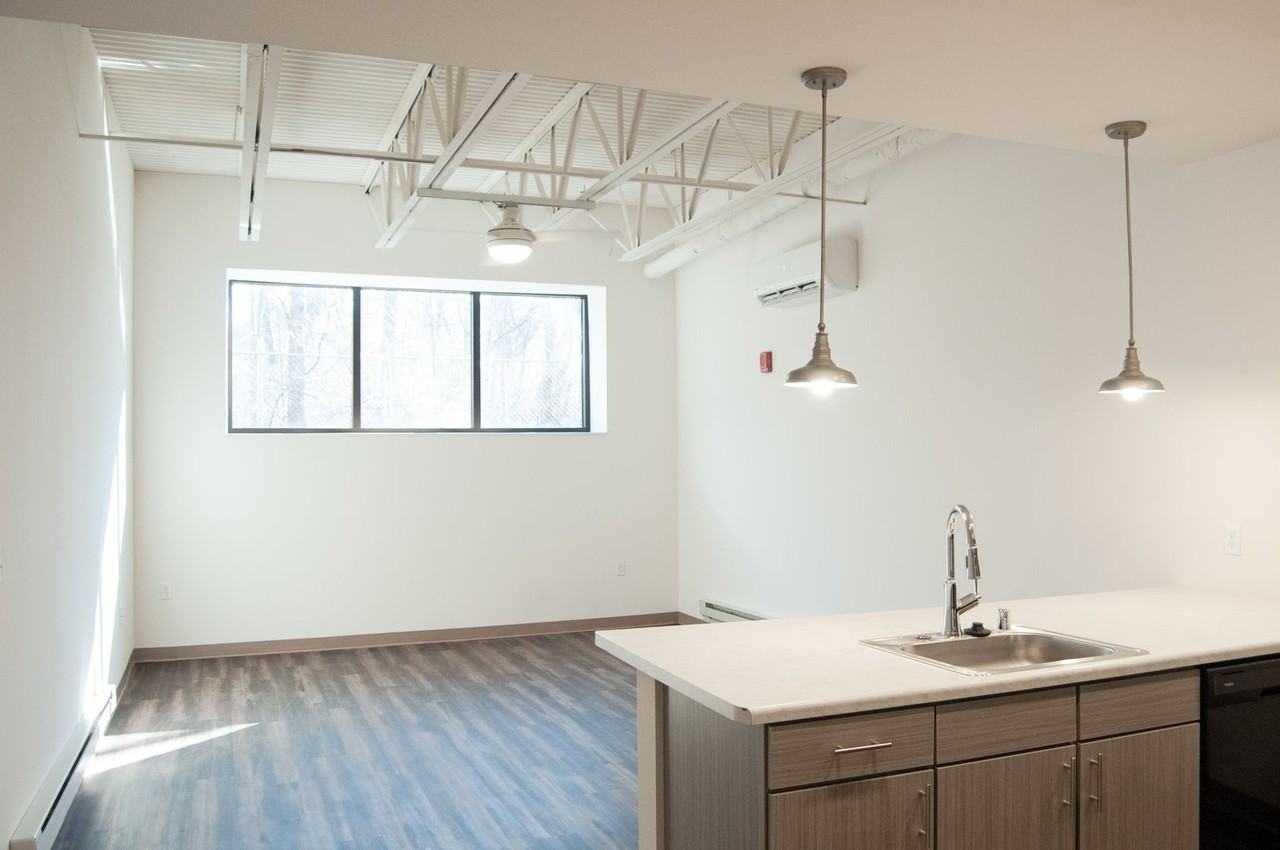 Gateway Lofts I - Photo 6 of 32