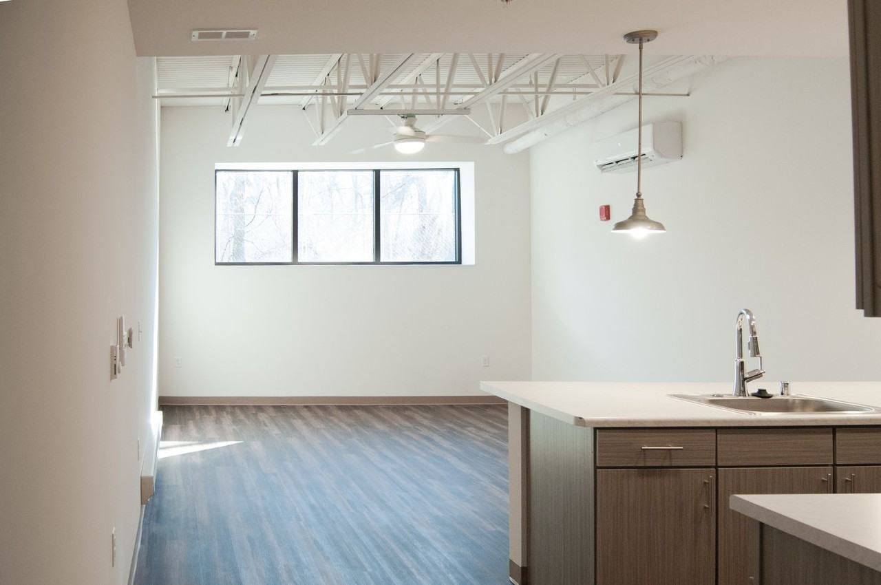 Gateway Lofts I - Photo 6 of 18