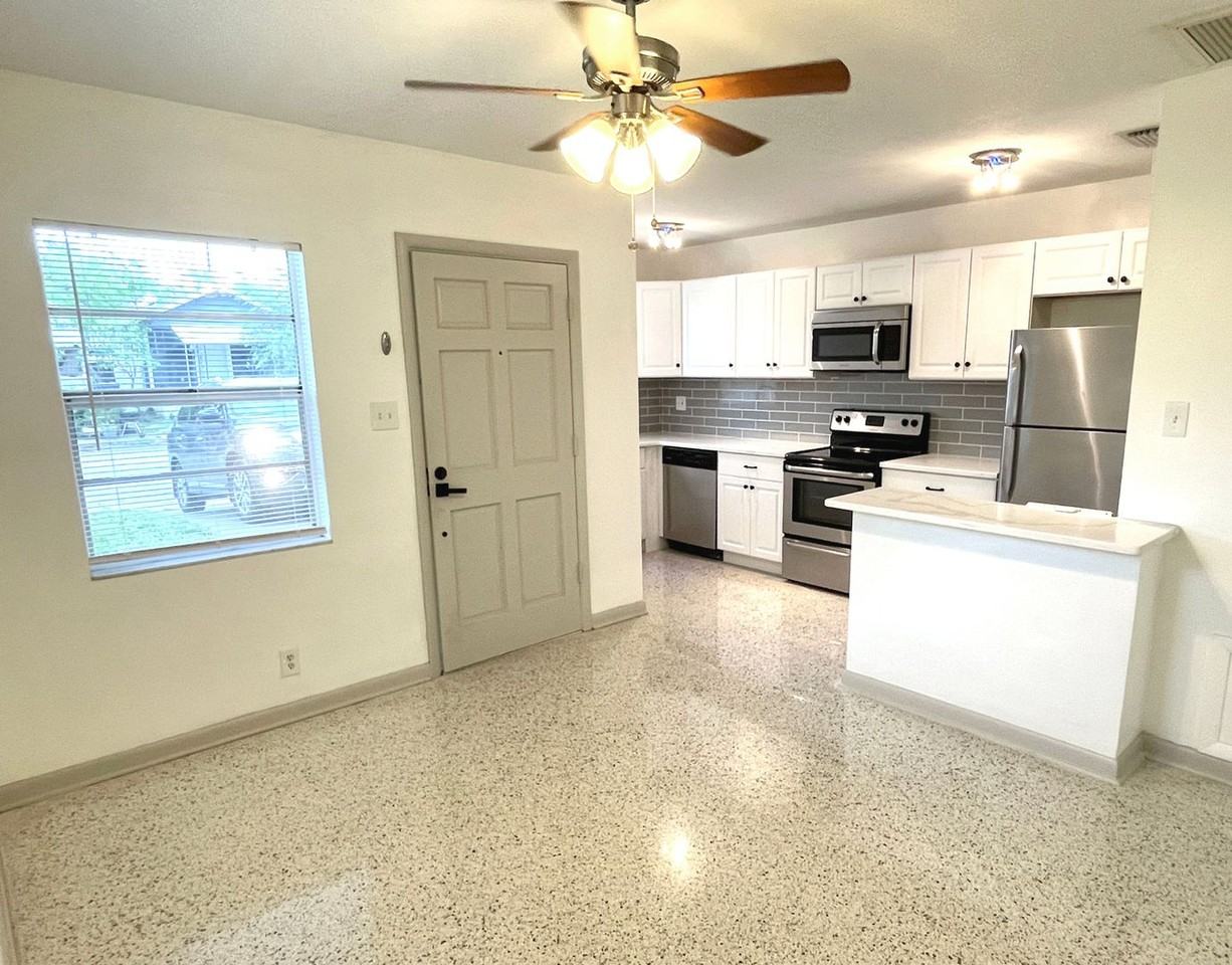 Heights Villas - Photo 2 of 8