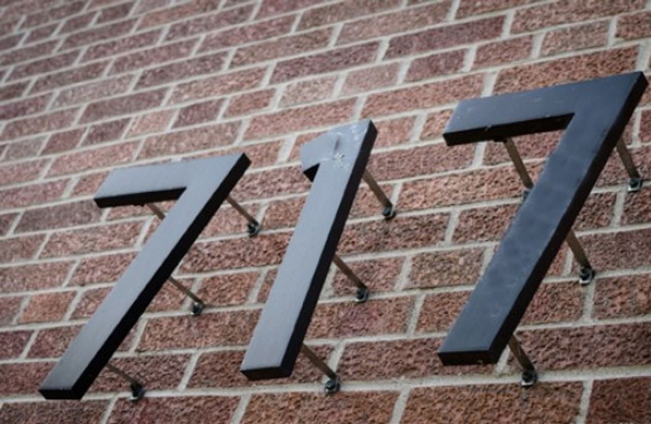 717 University Ave SE - Photo 3 of 7