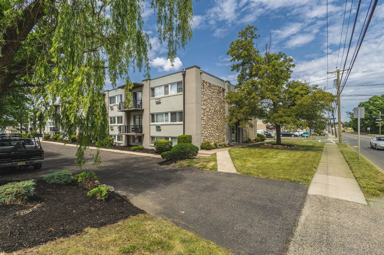 309 Apartments - Photo 2 of 3