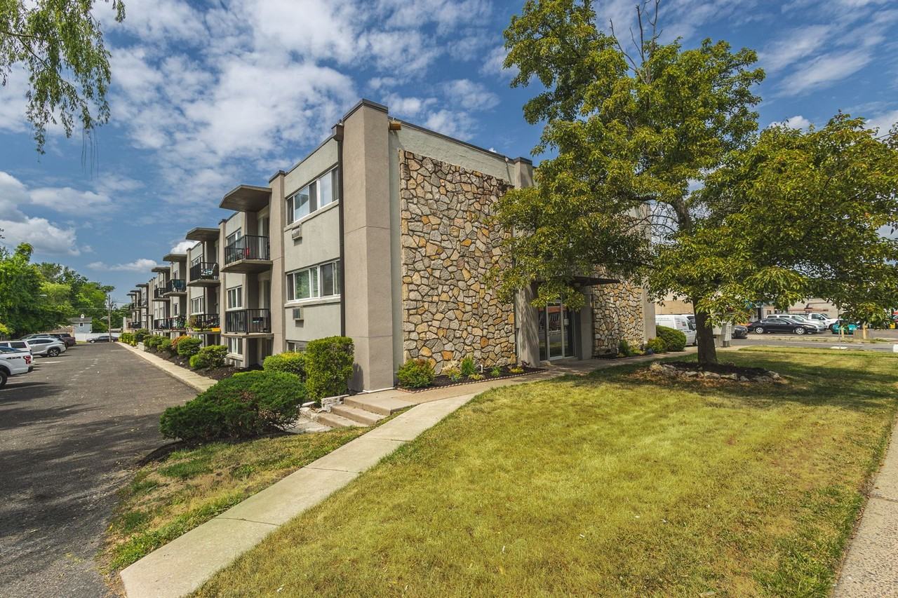 309 Apartments - Photo 3 of 3