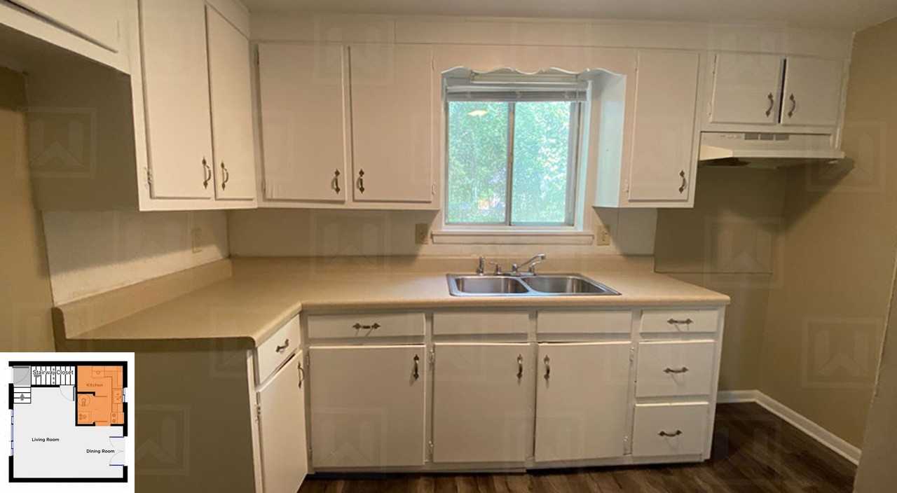 ROSEWOOD ESTATES APARTMENTS - Photo 7 of 12