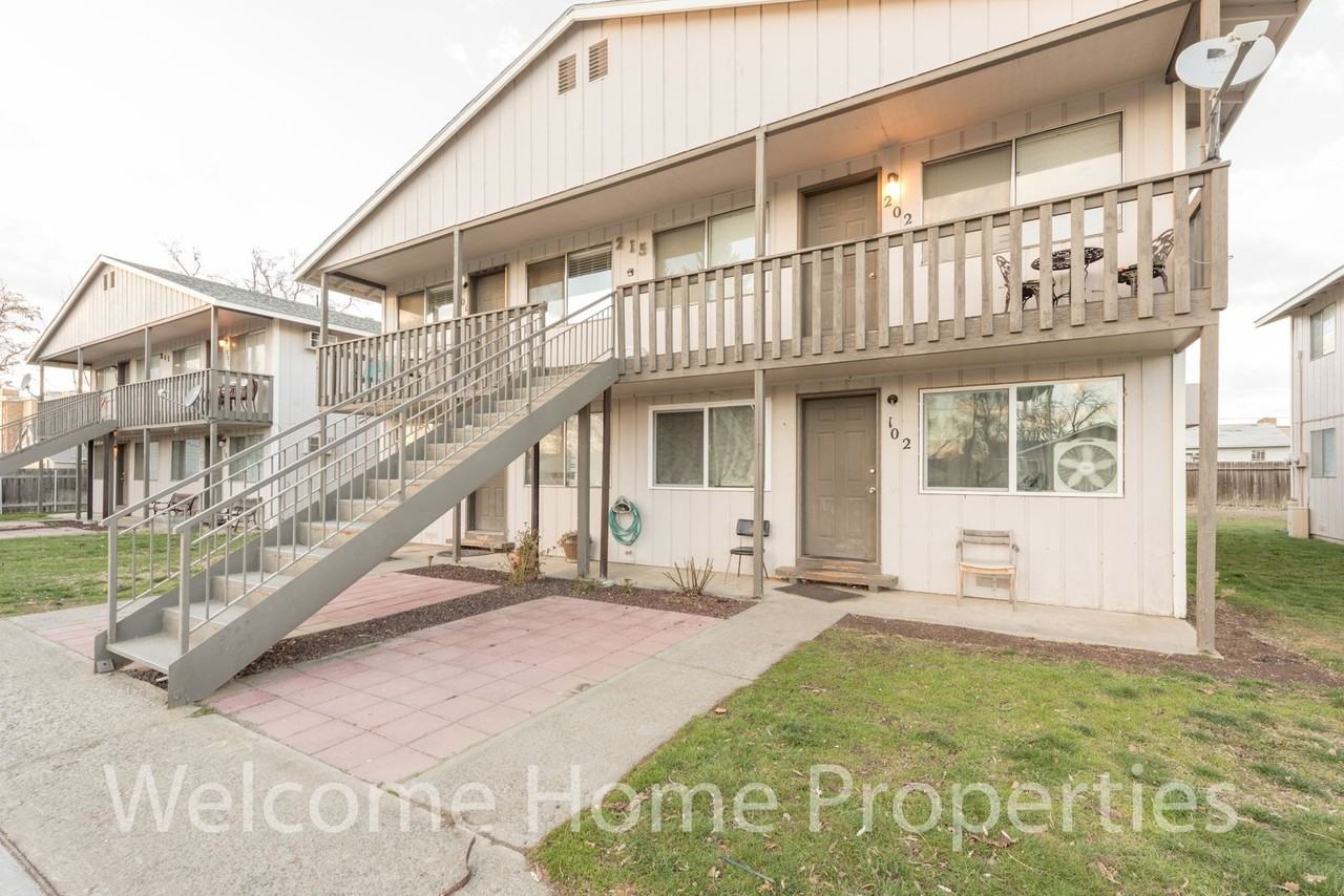 Irisview - SE 3rd St - Photo 3 of 19