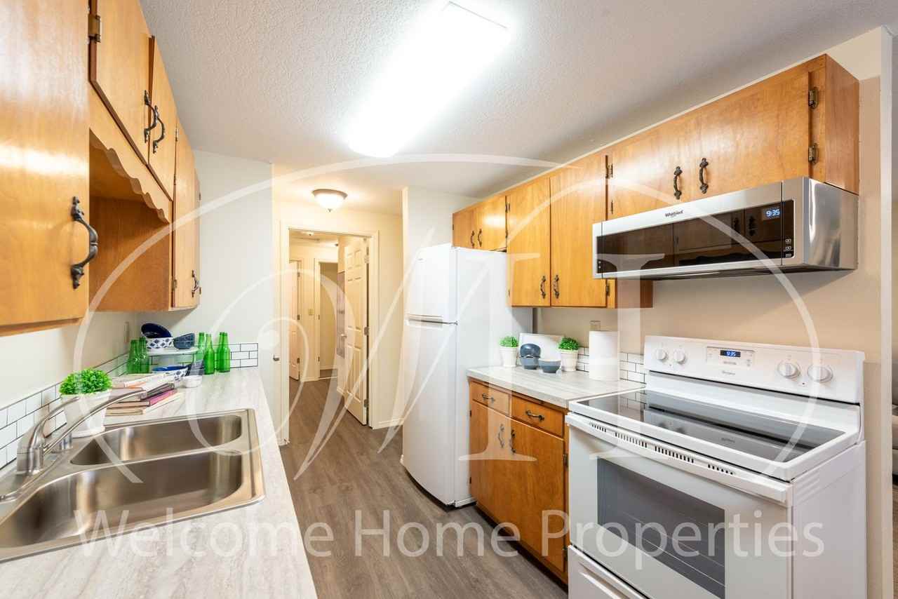 Irisview - SE 3rd St - Photo 5 of 19