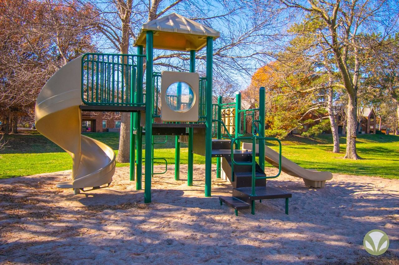 Tangeman Terrace - Photo 4 of 5