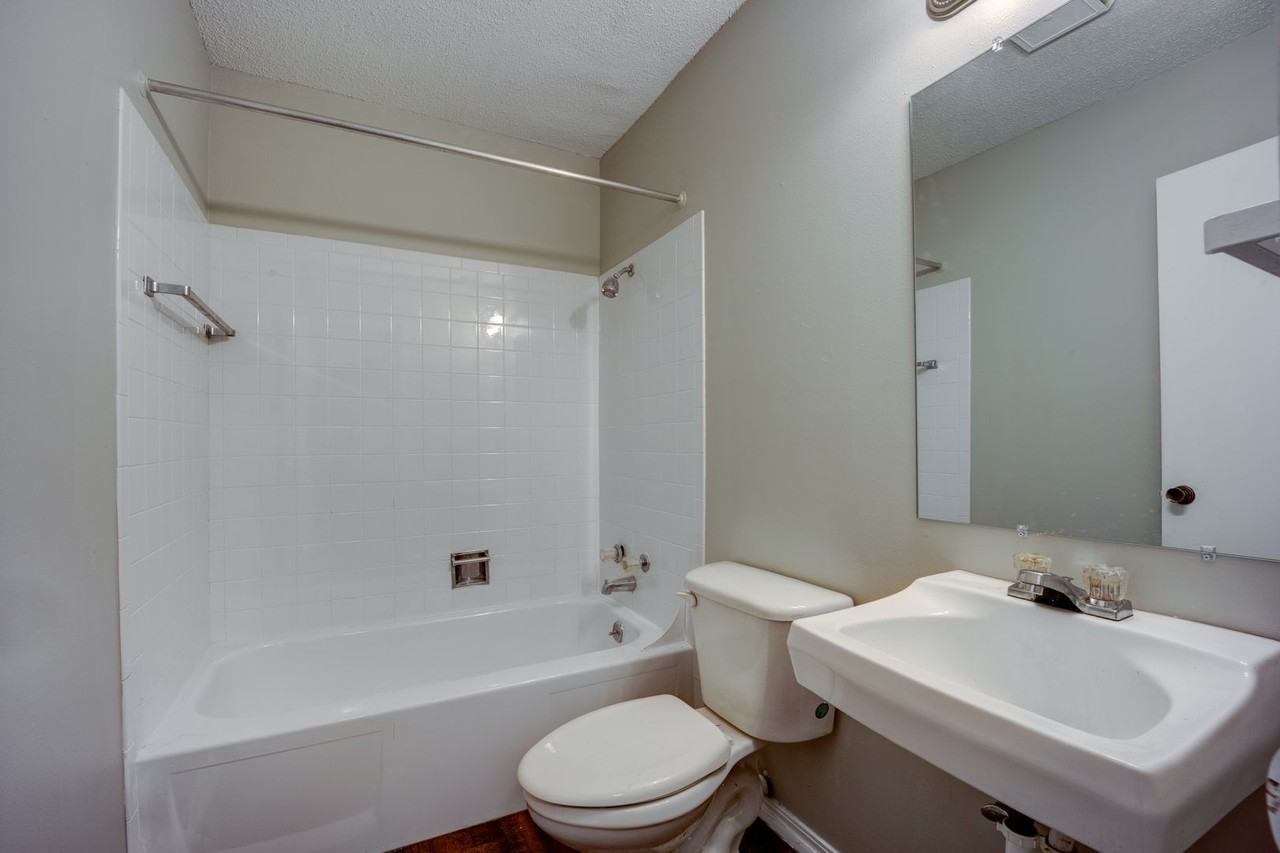 Magnolia Place: 1 & 2 Bedroom Apartments - Photo 3 of 14