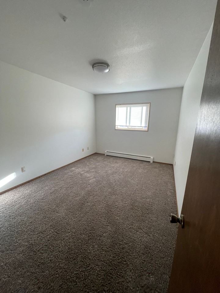 517 32nd Ave S - Photo 2 of 35