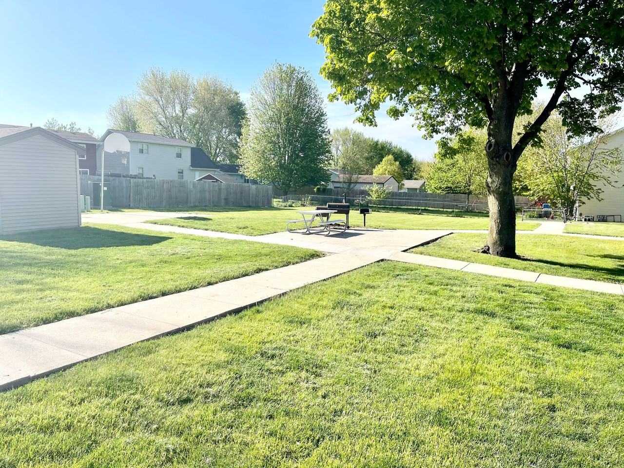 Carlisle Park Apartments - Photo 3 of 27