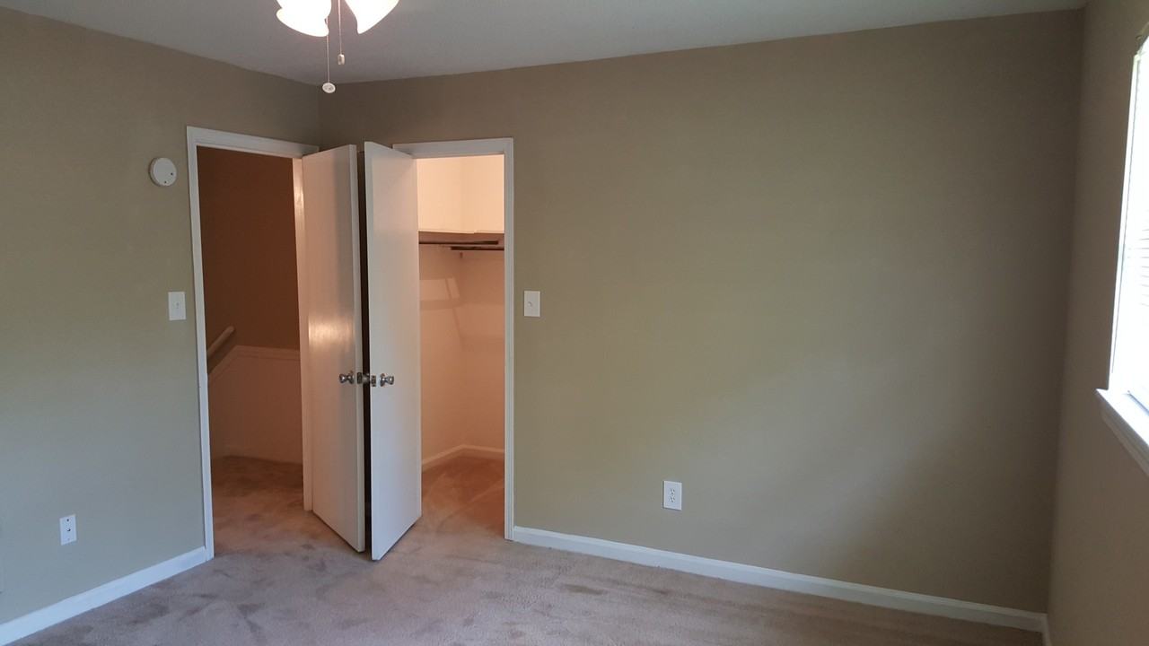 2274 Chapel Hill Rd - Photo 7 of 8