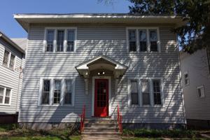 featured image of 1608 S Center St