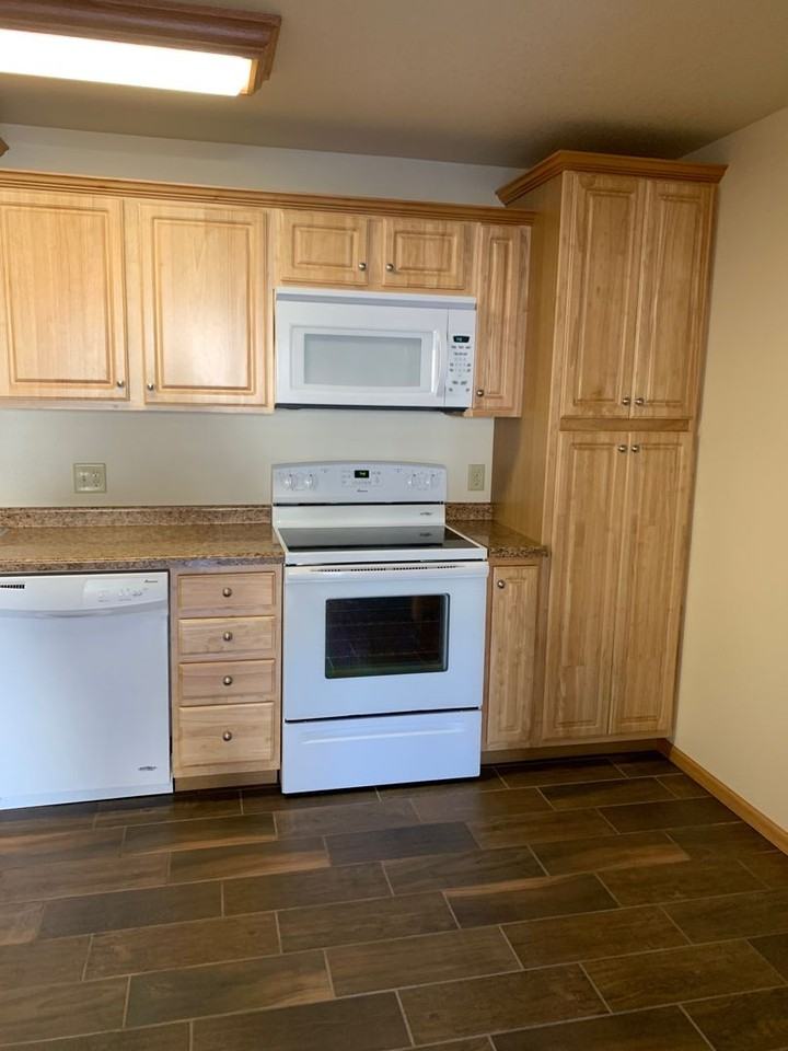 Lost Ridge Apartments - Photo 7 of 34