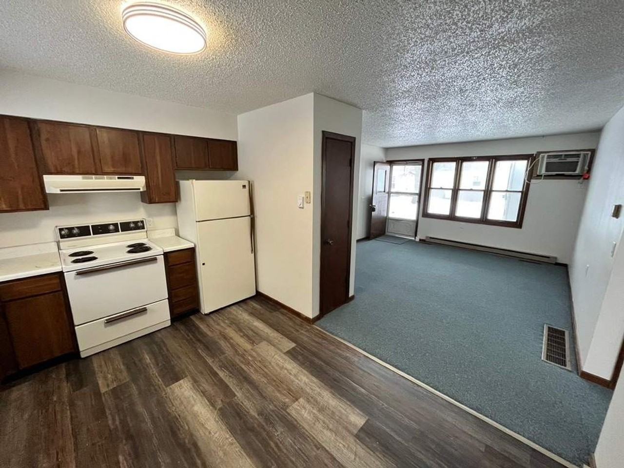 Ringsted 10-Unit (Walnut) - Photo 3 of 9