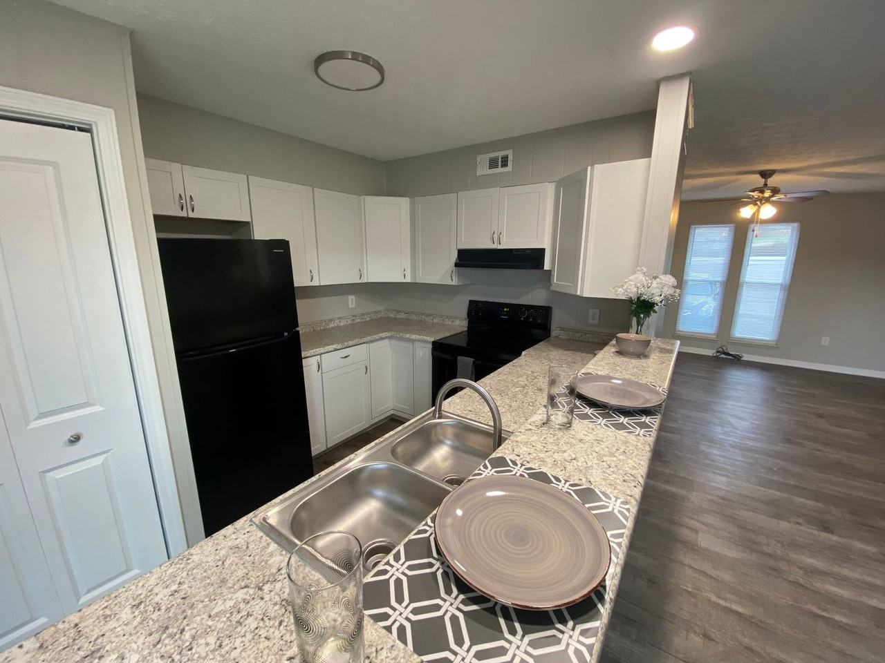 Rand Lakeside - Photo 6 of 29