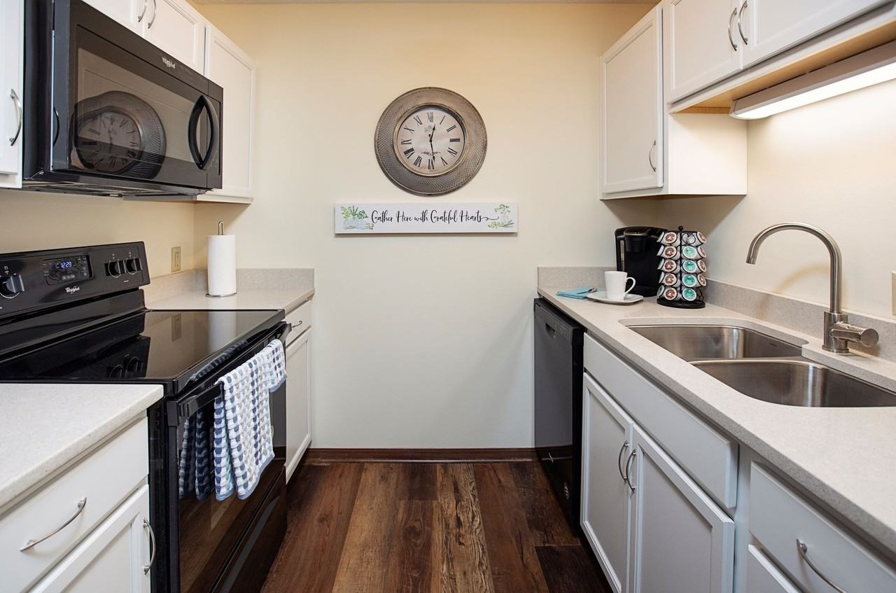 The Rathbone Apartments - Photo 3 of 35