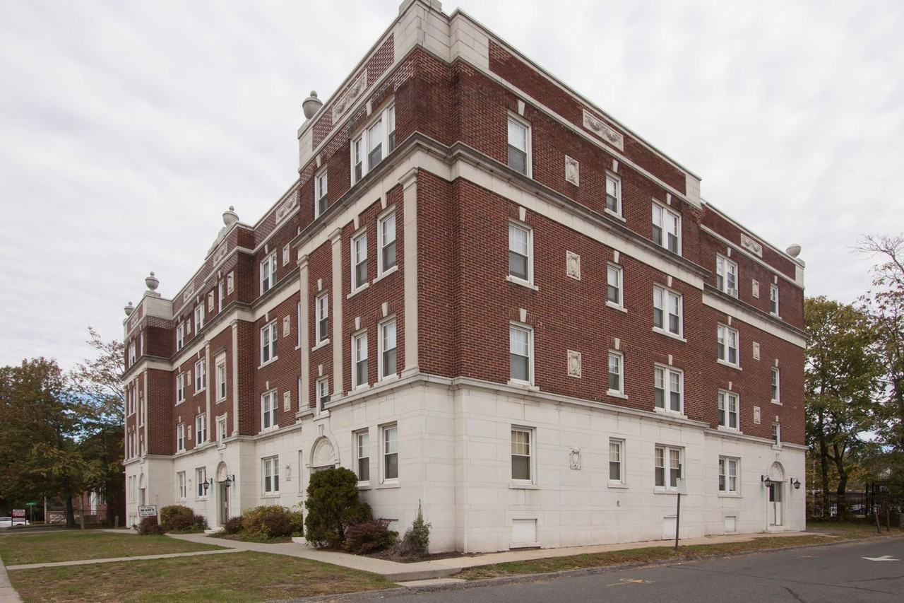 141-149 Maple Street - Photo 3 of 3