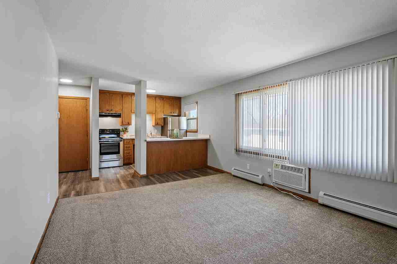 to 2M Apartments! 2244 Minnehaha Ave E, St. Paul, MN 55119