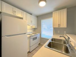 featured image of 322 W Park St