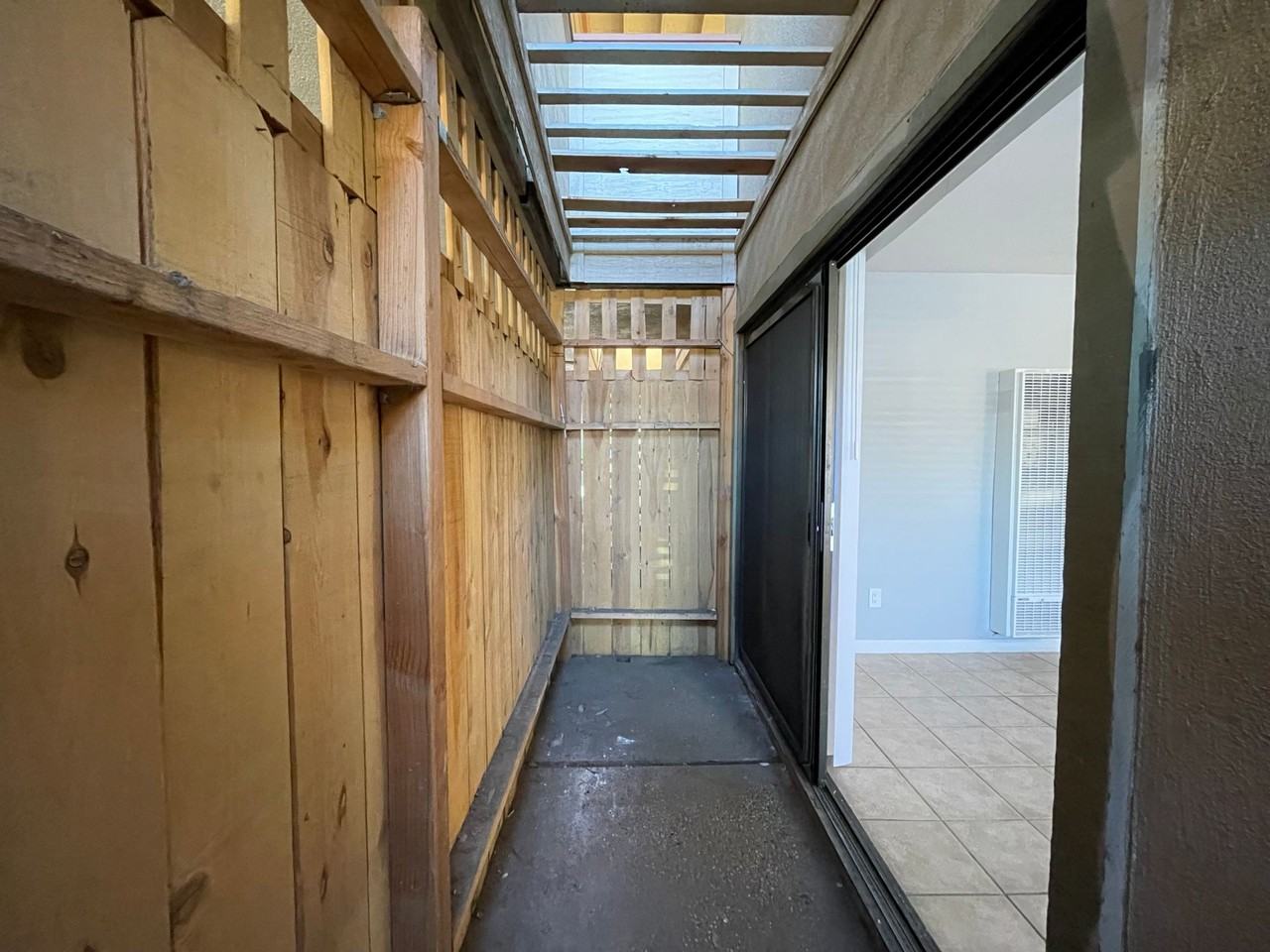 322 W Park Street - Photo 4 of 4