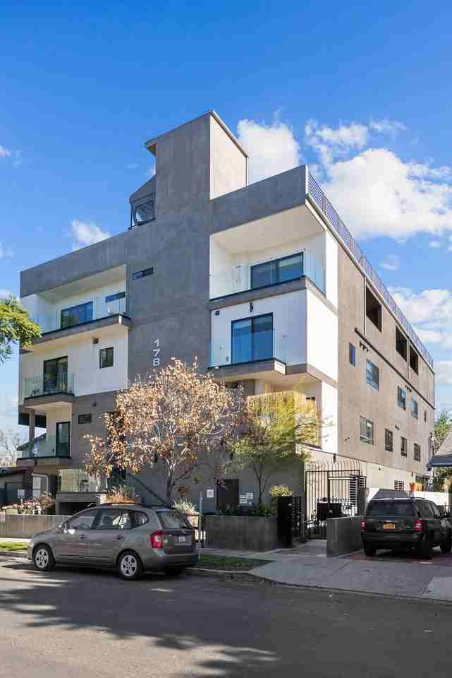 Alexandria 178 Townhomes LLC - Photo 3 of 3