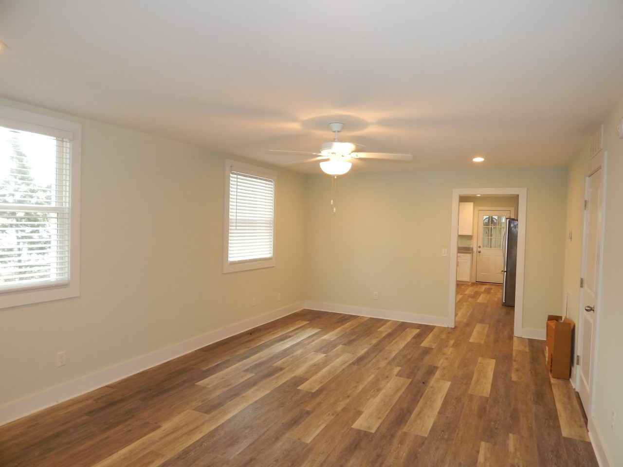 14 Lagoon Dr - Photo 7 of 29