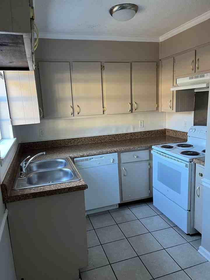 4800 21st Ave E - Photo 2 of 7